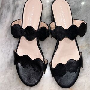 Patricia green palm beach scalloped sandal size 7